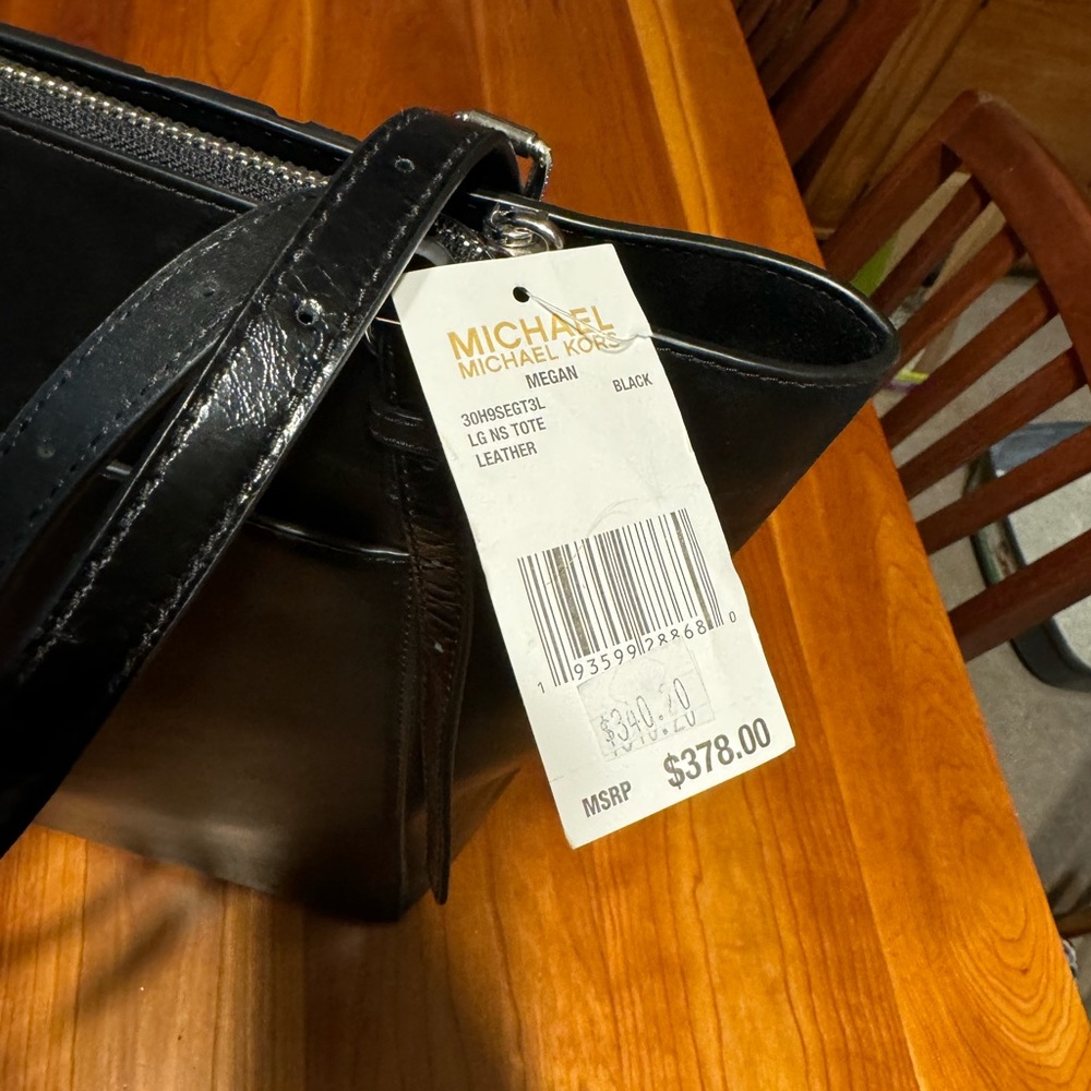Michael Kors New Black Tote - Picture 16 of 16
